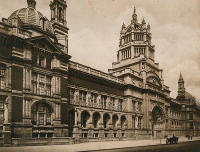 Museo Victoria e Albert, 1899 da English Photographer